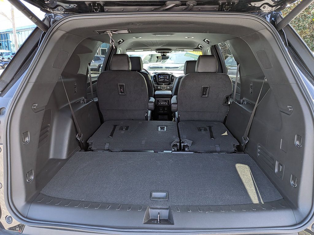 Used 2023 Chevrolet Traverse RS AWD/4WD image 12