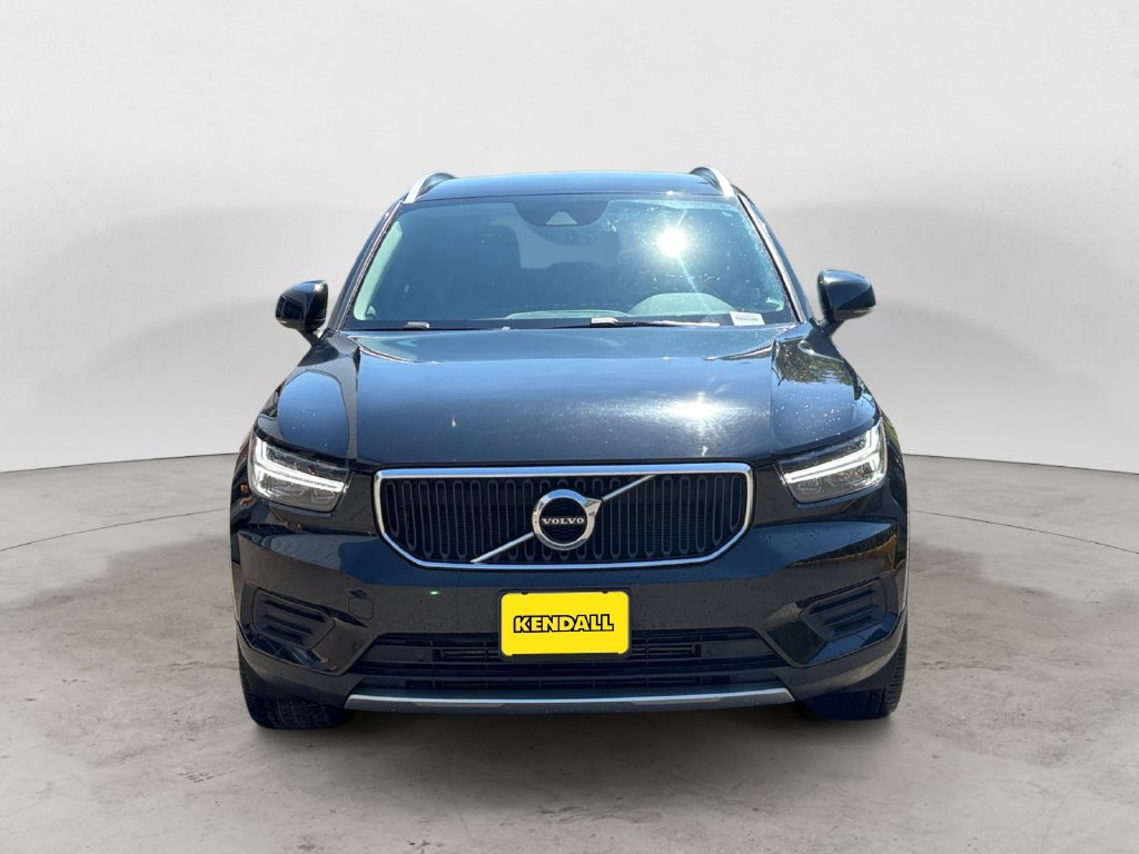 Used 2022 Volvo XC40 T5 Momentum AWD/4WD image 2