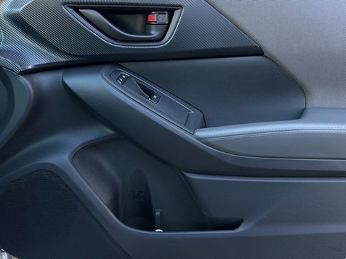 Used 2025 Subaru Crosstrek 2.0i Premium image 27