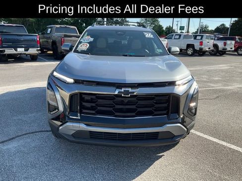 Used 2026 Chevrolet Equinox ACTIV w/ Convenience Package III AWD/4WD image 2