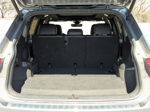 Used 2022 Volkswagen Tiguan SE R-Line image 24