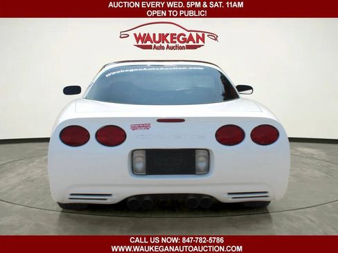 Used 1997 Chevrolet Corvette Coupe w/ Memory Pkg RWD image 6