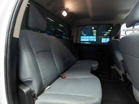Used 2018 RAM 1500 Express AWD/4WD image 14