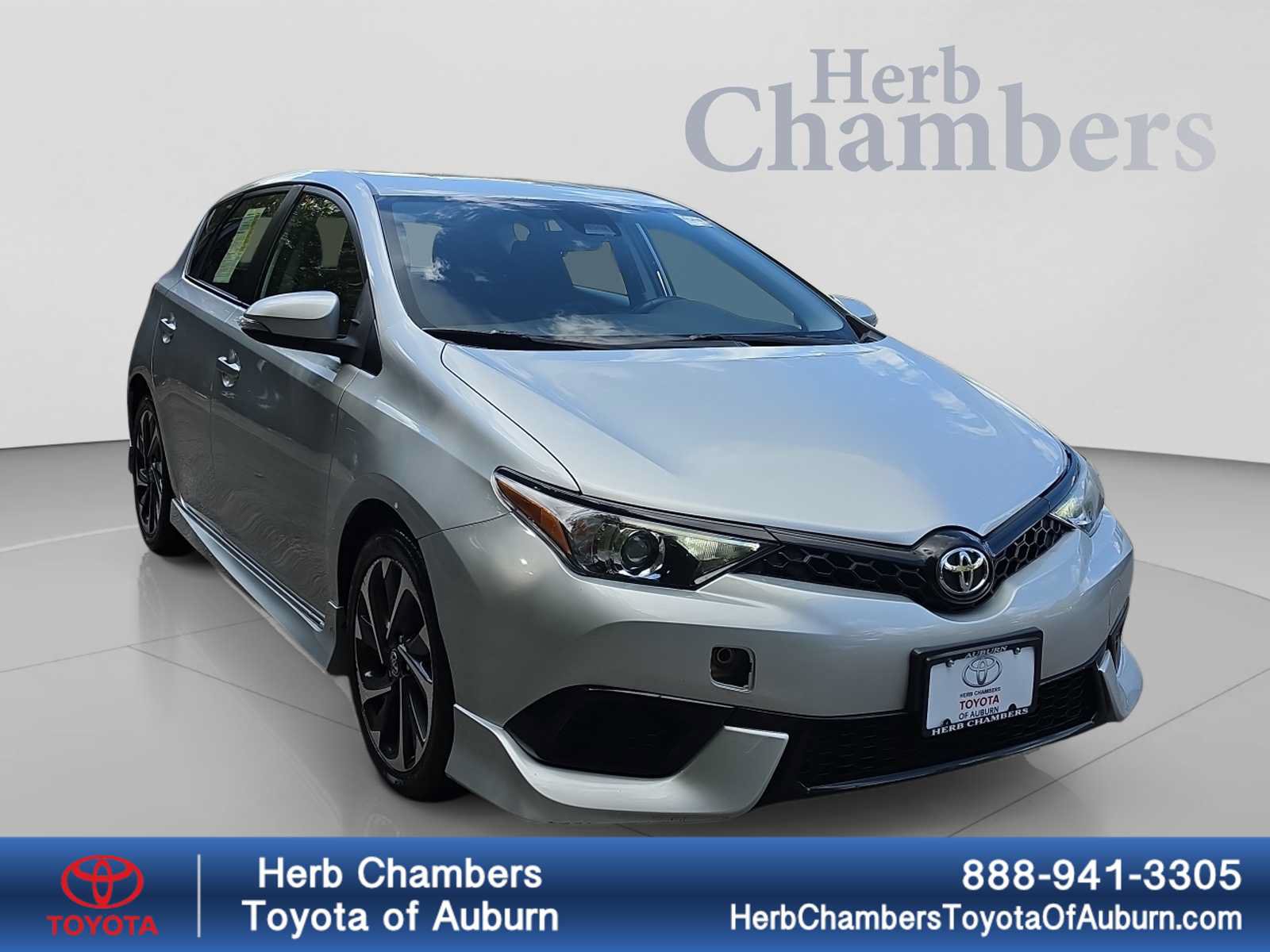 Used 2018 Toyota Corolla iM w/ All-Weather Mat Package FWD image 1