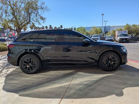 Used 2024 Audi Q8 e-tron Prestige AWD/4WD image 6