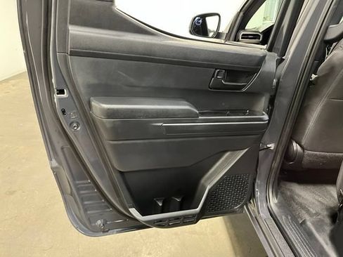Used 2025 Toyota Tacoma SR5 AWD/4WD image 19