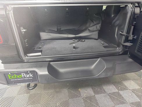Used 2022 Jeep Wrangler Unlimited Sport AWD/4WD image 28