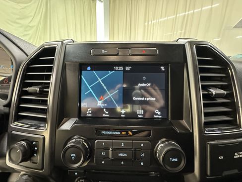 Used 2017 Ford F150 XLT w/ Equipment Group 302A Luxury AWD/4WD image 26