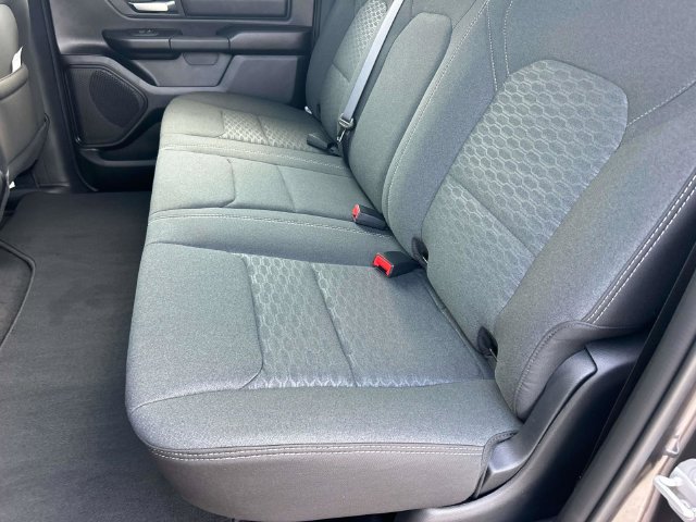 New 2027 RAM 1500 Express AWD/4WD image 19