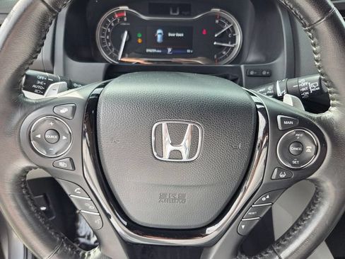 Used 2016 Honda Pilot Touring image 29