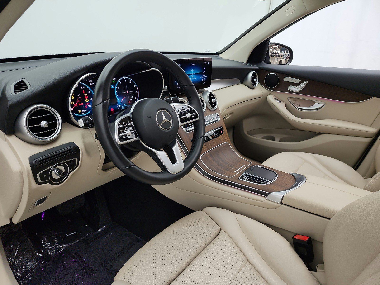 Certified 2022 Mercedes-Benz GLC 300 4MATIC w/ Premium Package Lite image 12