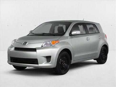 Used 2010 Scion xD image 1
