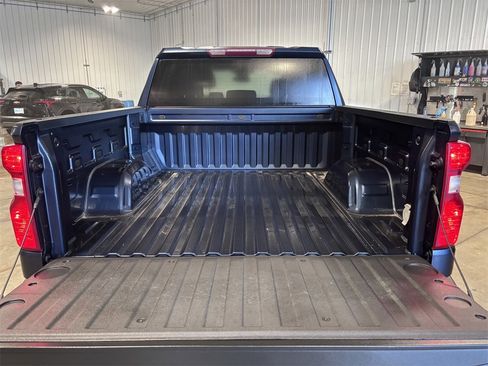 Used 2022 Chevrolet Silverado 1500 LT image 13