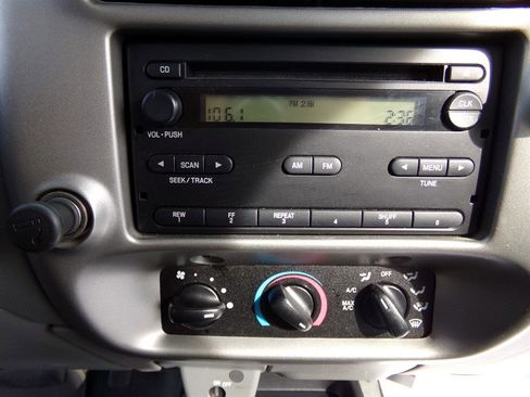 Used 2005 Ford Ranger XLT image 43