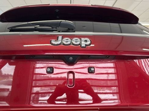 Used 2022 Jeep Compass Latitude w/ Sun and Sound Group image 18