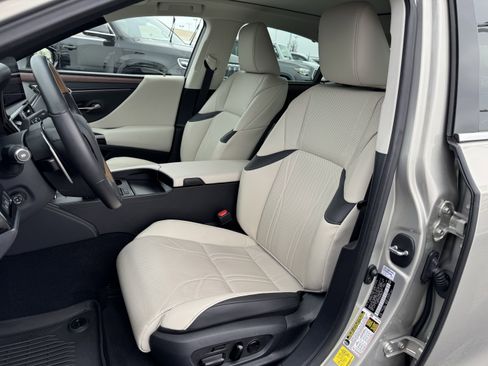 Used 2025 Lexus ES 350 Ultra Luxury image 25