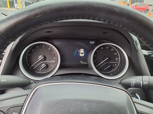 Used 2022 Toyota Camry XLE image 21