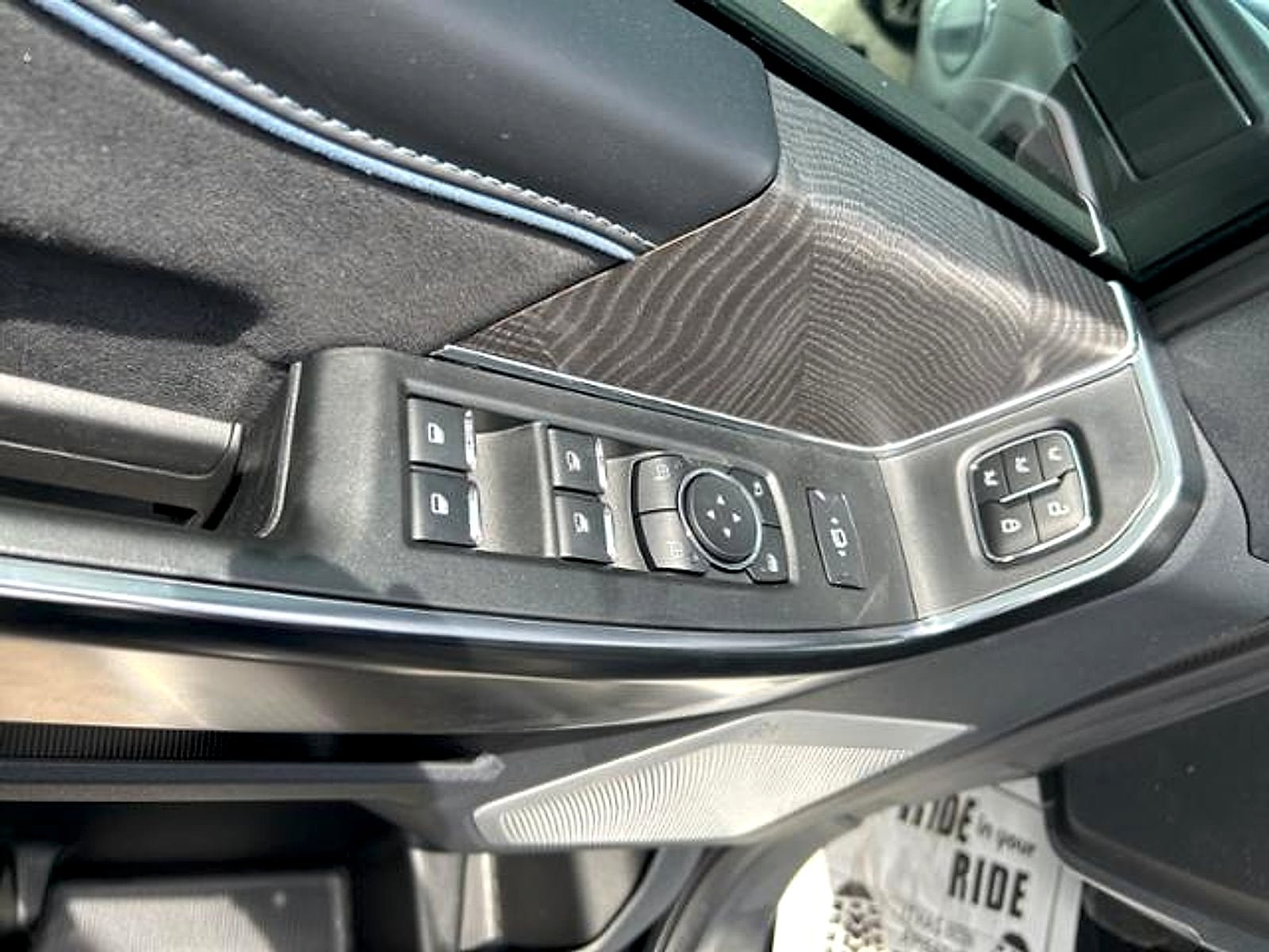 New 2025 Ford F250 Platinum AWD/4WD image 17