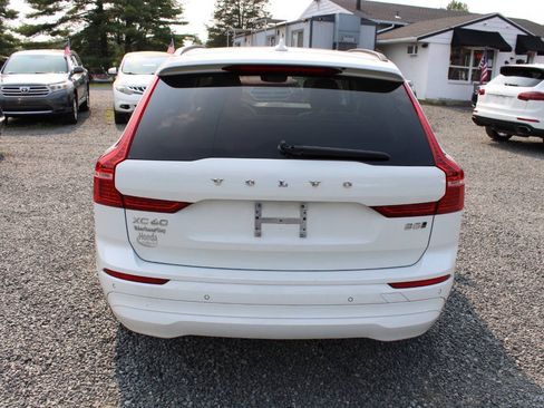 Used 2022 Volvo XC60 B5 Momentum AWD/4WD image 8