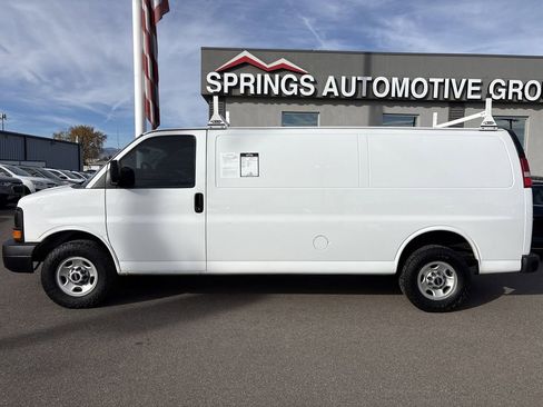 Used 2015 GMC Savana 3500 Extended image 2