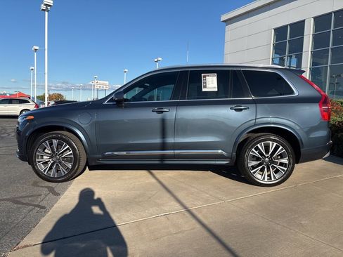Certified 2022 Volvo XC90 T8 Inscription Expression w/ Climate Package image 5