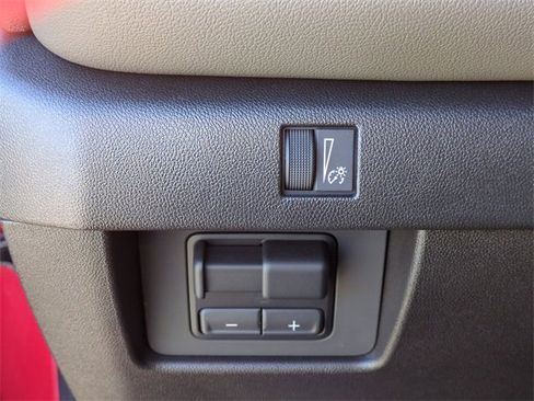 Used 2026 Chevrolet Colorado ZR2 w/ Technology Package image 21