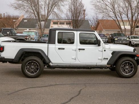 Used 2021 Jeep Gladiator Sport image 4