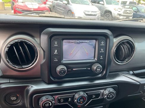 Used 2019 Jeep Wrangler Unlimited Sport AWD/4WD image 13