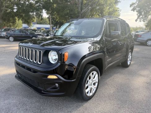Used 2017 Jeep Renegade Latitude AWD/4WD image 1