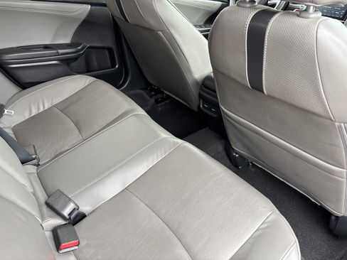 Used 2016 Honda Civic Touring image 12