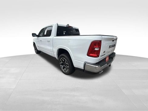 Used 2025 RAM 1500 Laramie AWD/4WD image 3