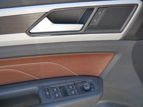 Used 2022 Volkswagen Atlas SE image 19