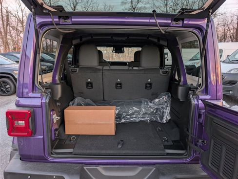 New 2026 Jeep Wrangler Unlimited Rubicon AWD/4WD image 10