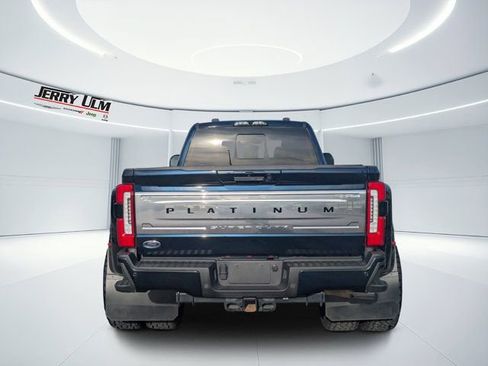 Used 2024 Ford F450 Platinum w/ FX4 Off-Road Package image 4