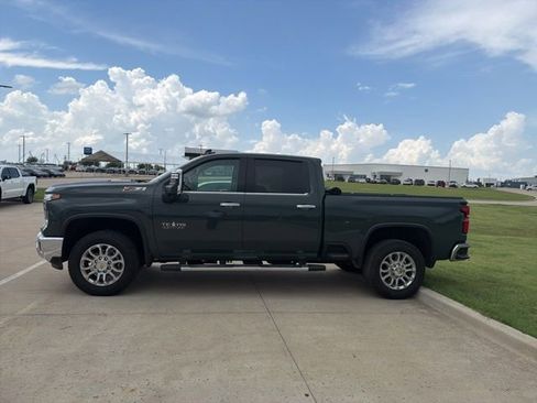 Used 2025 Chevrolet Silverado 2500 LTZ w/ LTZ Premium Texas Edition AWD/4WD image 6