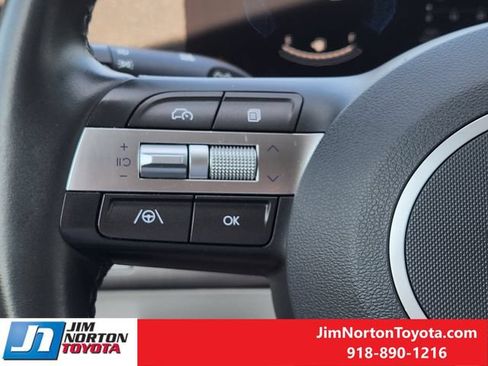 Used 2025 Hyundai Kona SEL AWD/4WD image 27