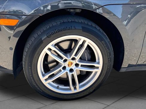 Used 2022 Porsche Macan AWD/4WD image 8
