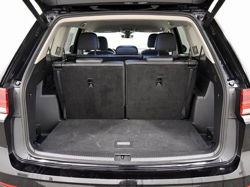 Used 2025 Volkswagen Atlas SE image 7
