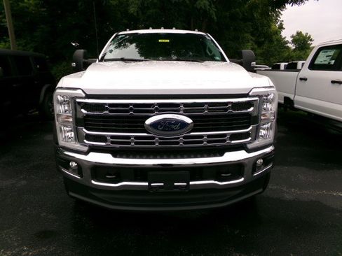 New 2026 Ford F600 4x4 Regular Cab Super Duty w/ XL Chrome Package image 2