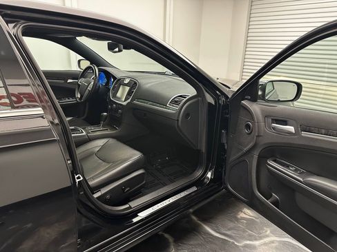 Used 2012 Chrysler 300 C w/ 19-Premium Speaker Group image 8