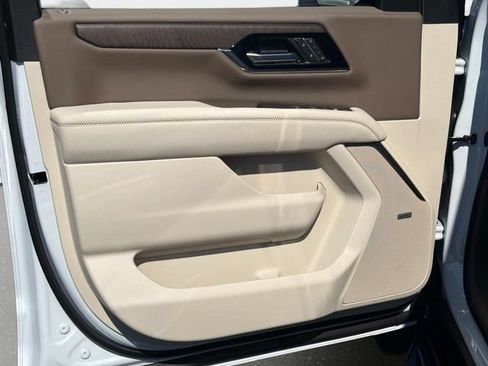 New 2026 GMC Yukon XL Denali RWD image 16