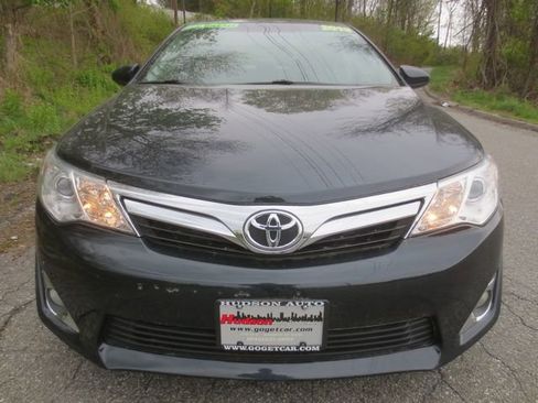 Used 2013 Toyota Camry XLE FWD image 3