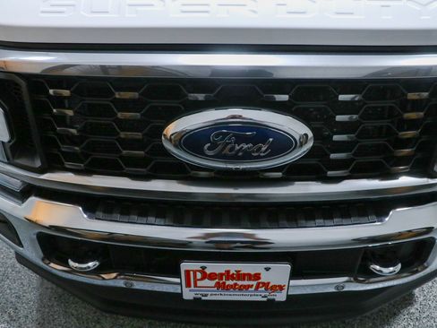 Used 2024 Ford F350 Lariat w/ Lariat Ultimate Package AWD/4WD image 4