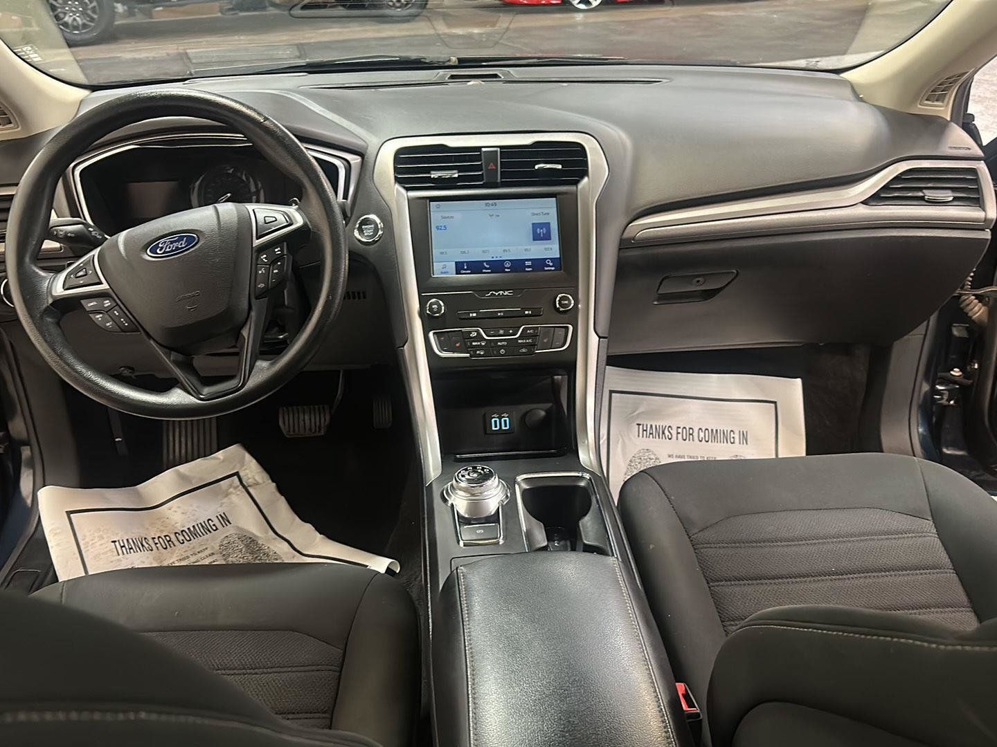 Used 2020 Ford Fusion SE AWD/4WD image 28