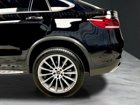 Used 2020 Mercedes-Benz GLC 300 4MATIC Coupe image 13