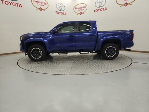 Used 2025 Toyota Tacoma TRD Sport image 5