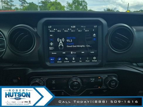 Used 2022 Jeep Wrangler Unlimited Sport AWD/4WD image 15