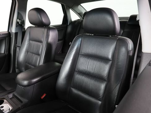 Used 2005 Ford Five Hundred Limited image 11