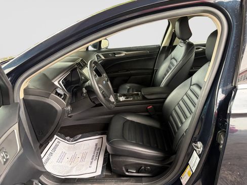 Used 2020 Ford Fusion SEL FWD image 12