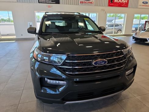 Used 2022 Ford Explorer XLT w/ Equipment Group 202A AWD/4WD image 4